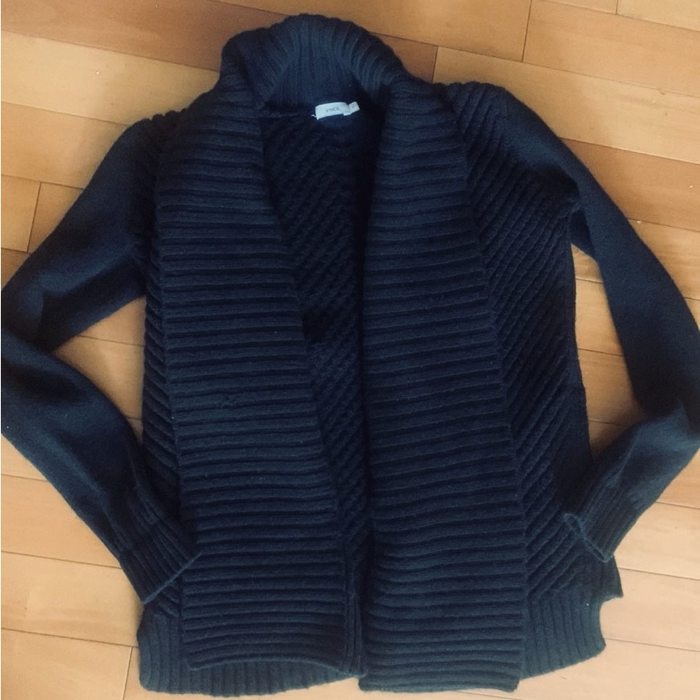 Vince cardigan size small